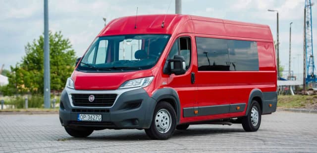 Ile kosztuje bus do Anglii? Sprawdź ceny i opcje przewozu